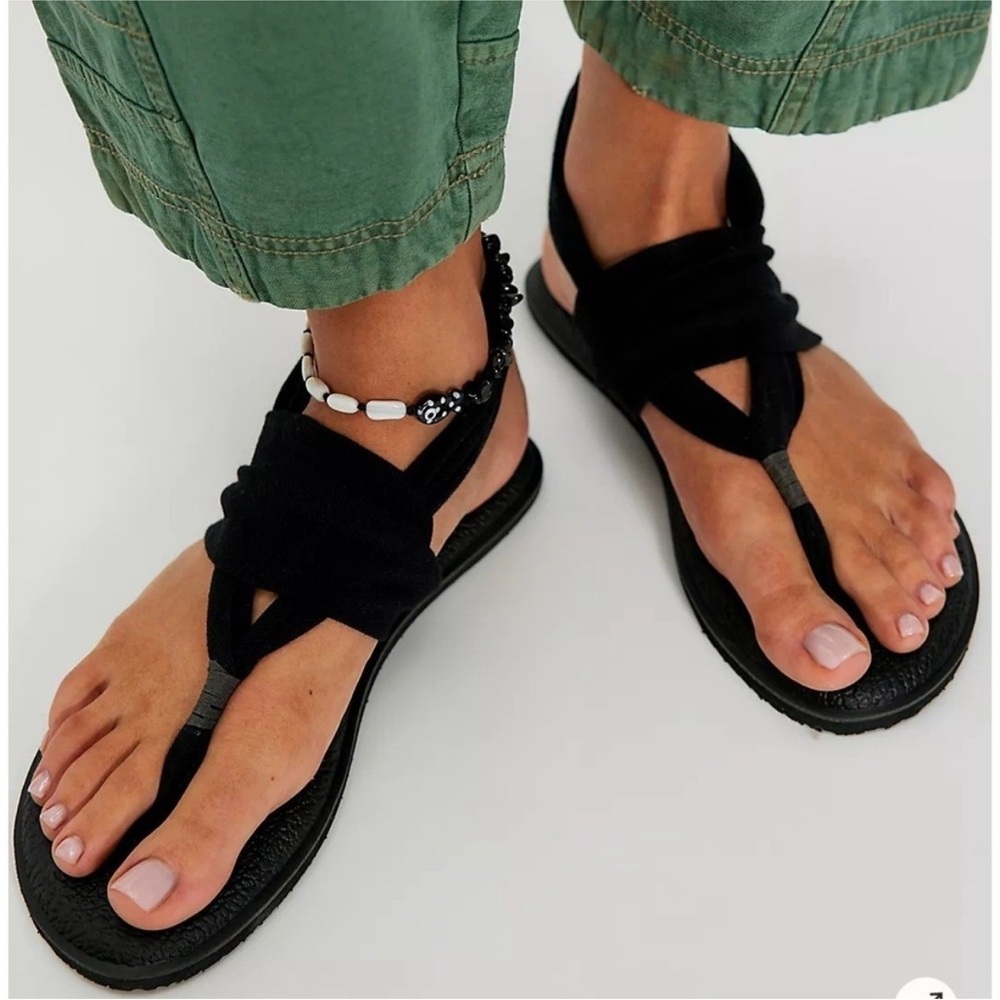 SANUK BLACK SLIP-ON YOGA MAT FLIP FLOP SANDALS - SUPER COMFY!